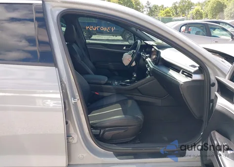 2024 Kia K5 Gt-Line z USA, uszkodzony, nr VIN 5XXG64J20RG253853